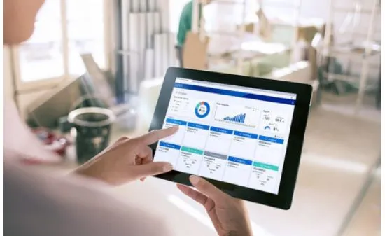 Зображення Принтер Epson SureColor SC-V7000,  планшетний, широкоформатний, УФ (C11CH89101A0)